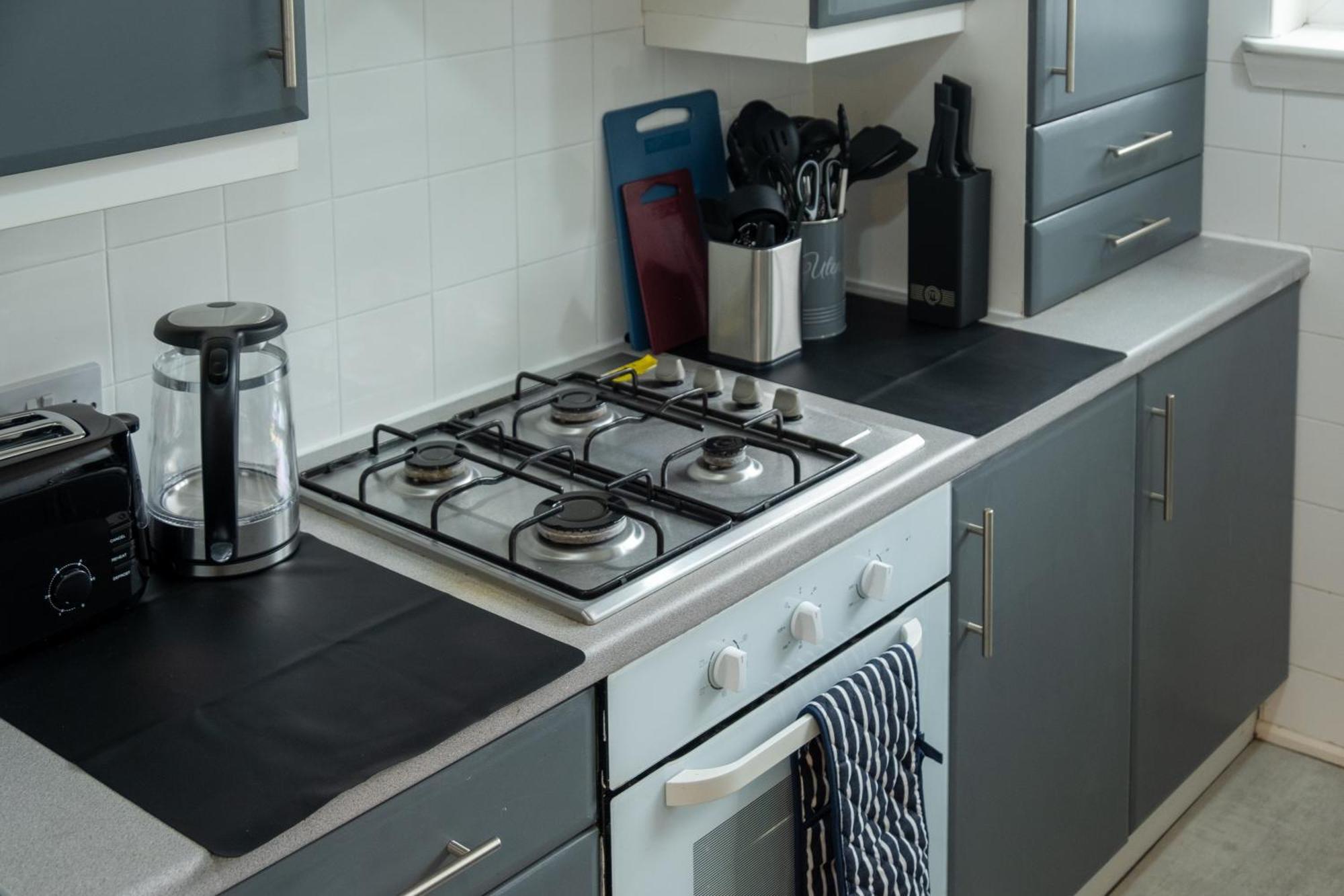 2 Bedroom Beautiful Apartment In Motherwell Mossend Dış mekan fotoğraf